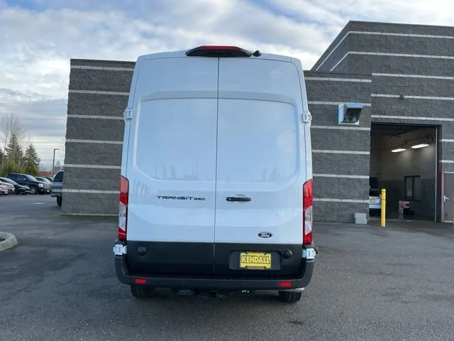 New 2026 Oxford White Ford Base image 5