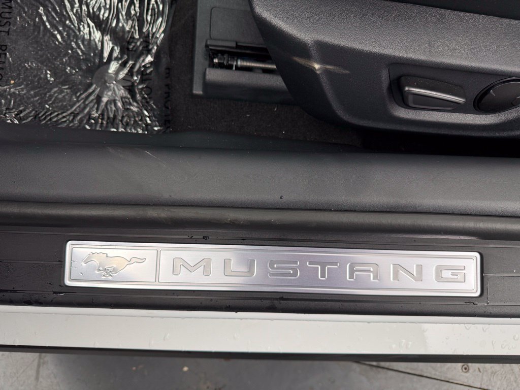 2025 Ford Mustang GT Premium Convertible - Photo 26