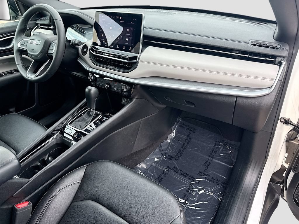 2025 Jeep Compass Limited - Photo 30