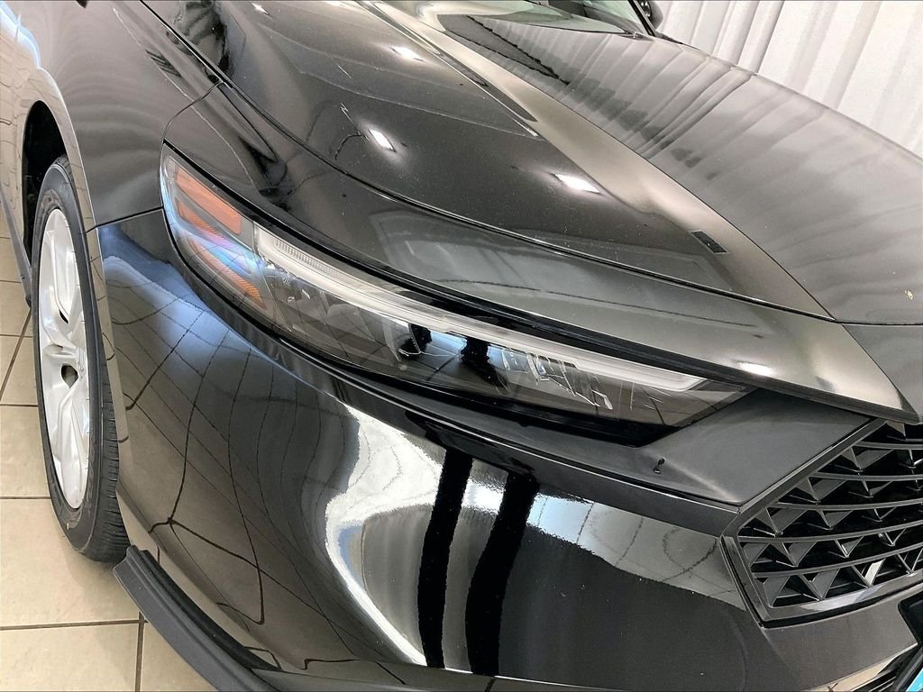 Used 2023 Black Honda LX image 30