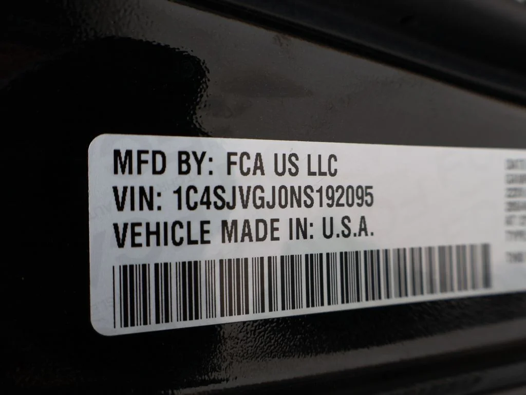 Used 2022 Diamond Black Crystal Pearlcoat Jeep Series III image 42