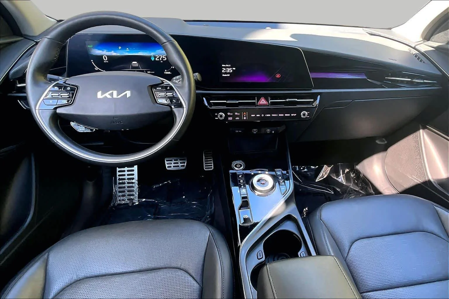 Used 2024 Graphite Gray Kia Wave image 15
