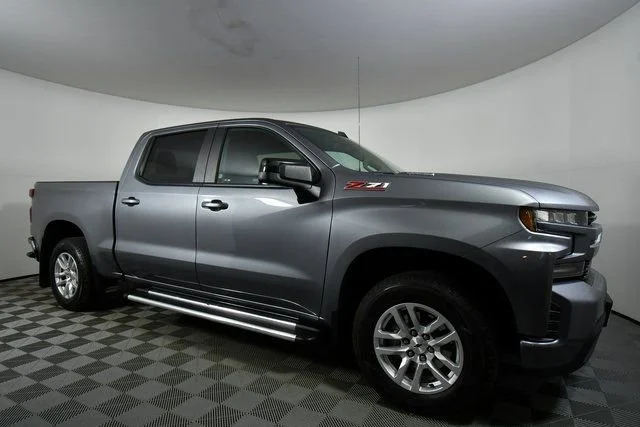 Used 2021 Satin Steel Metallic Chevrolet RST image 9