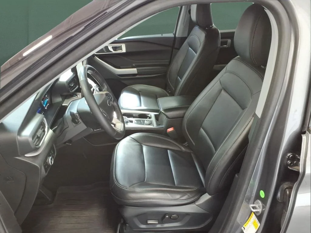 Used 2024 Gray Ford XLT image 21