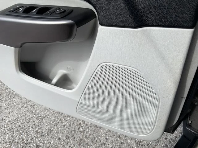 Used 2021 Beige Jeep Latitude Plus image 20