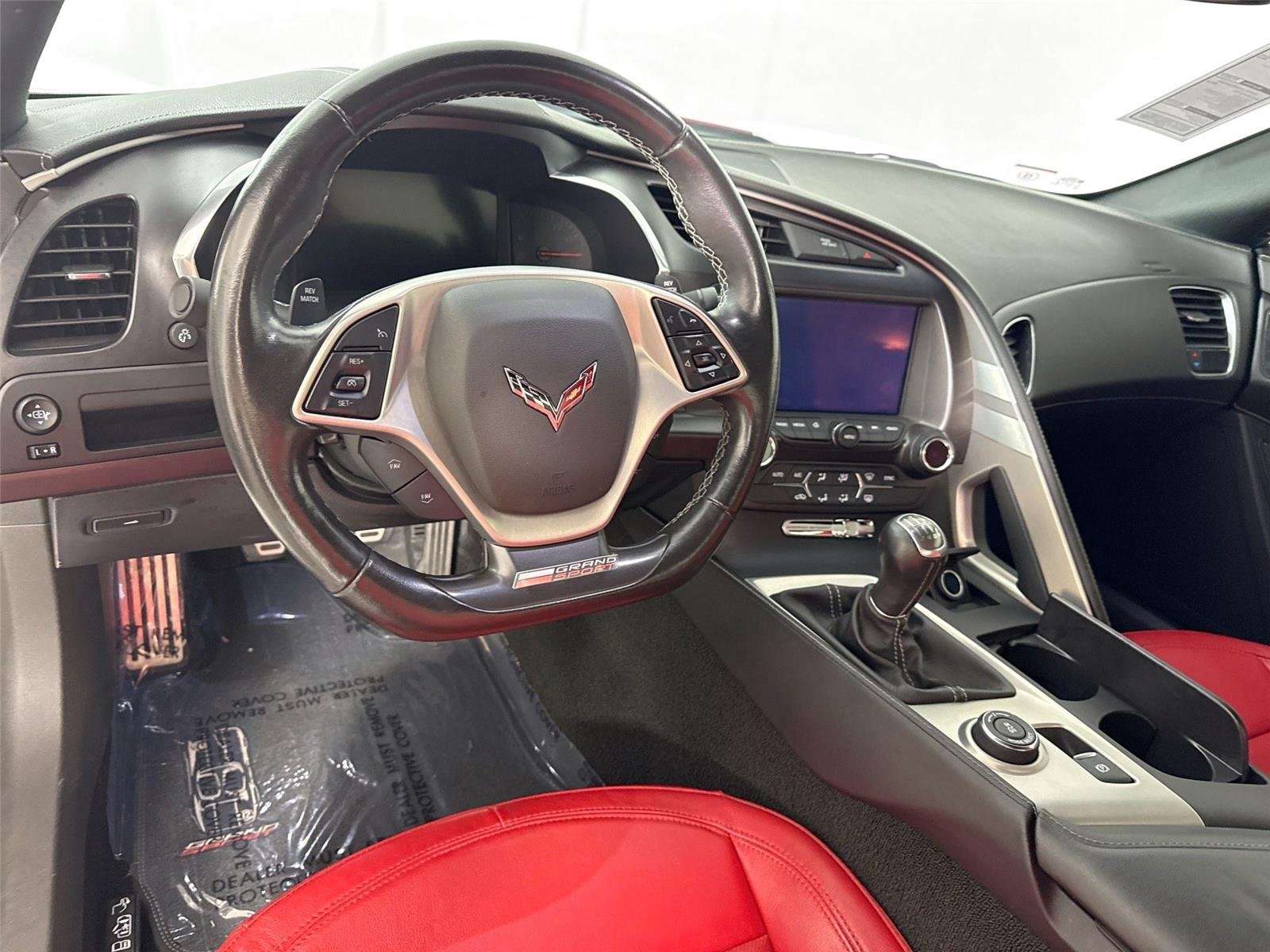 Used 2018 Arctic White Chevrolet Grand Sport 1LT image 4