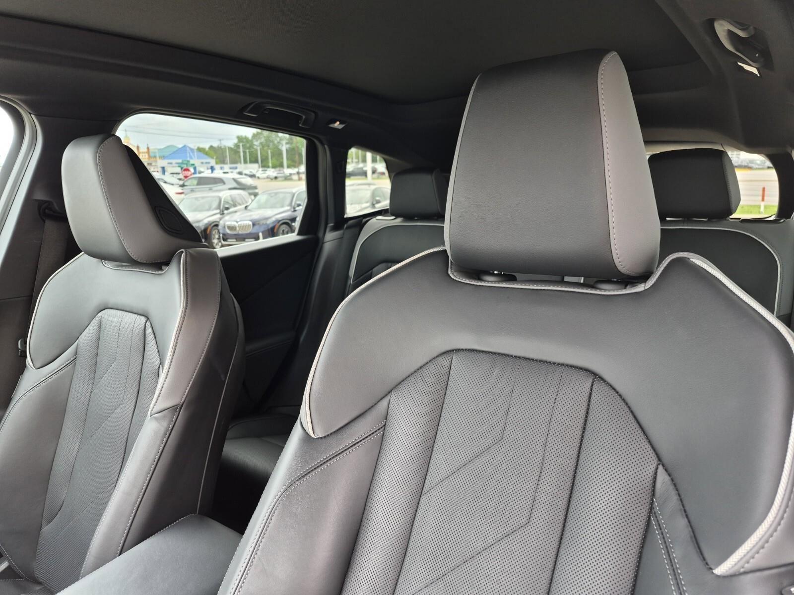 2025 BMW X3 30 - Photo 15