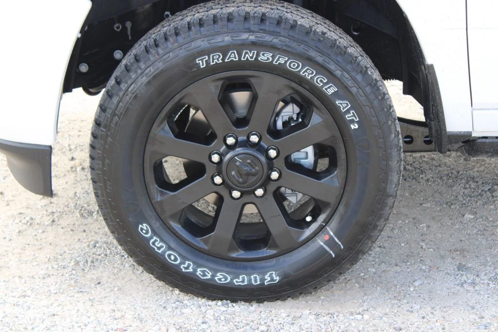 New 2026 Bright White Clear-Coat Exterior Paint Ram Laramie image 8