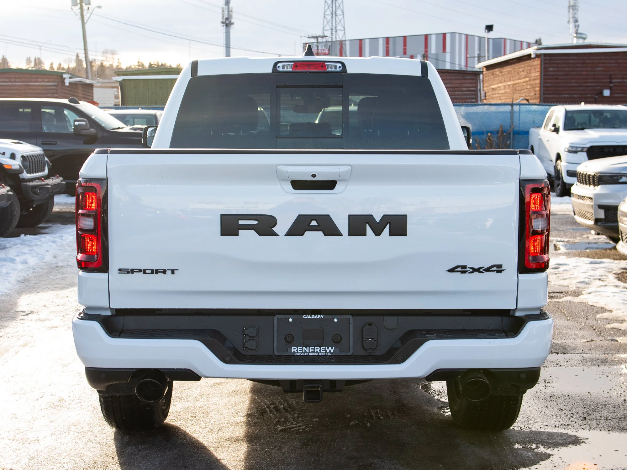 Used 2026 White RAM Sport* Crew Cab 4x4, Twin-Turbo, Pano Sunroof, Nav, 12 Inch Screen image 4