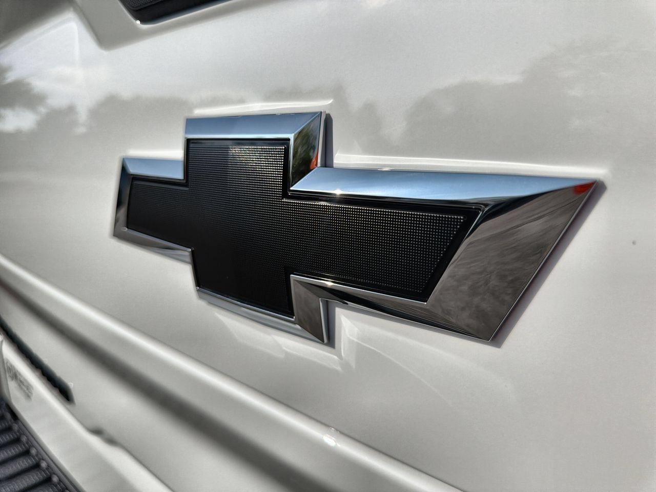 New 2026 Summit White Chevrolet Custom Trail Boss image 26