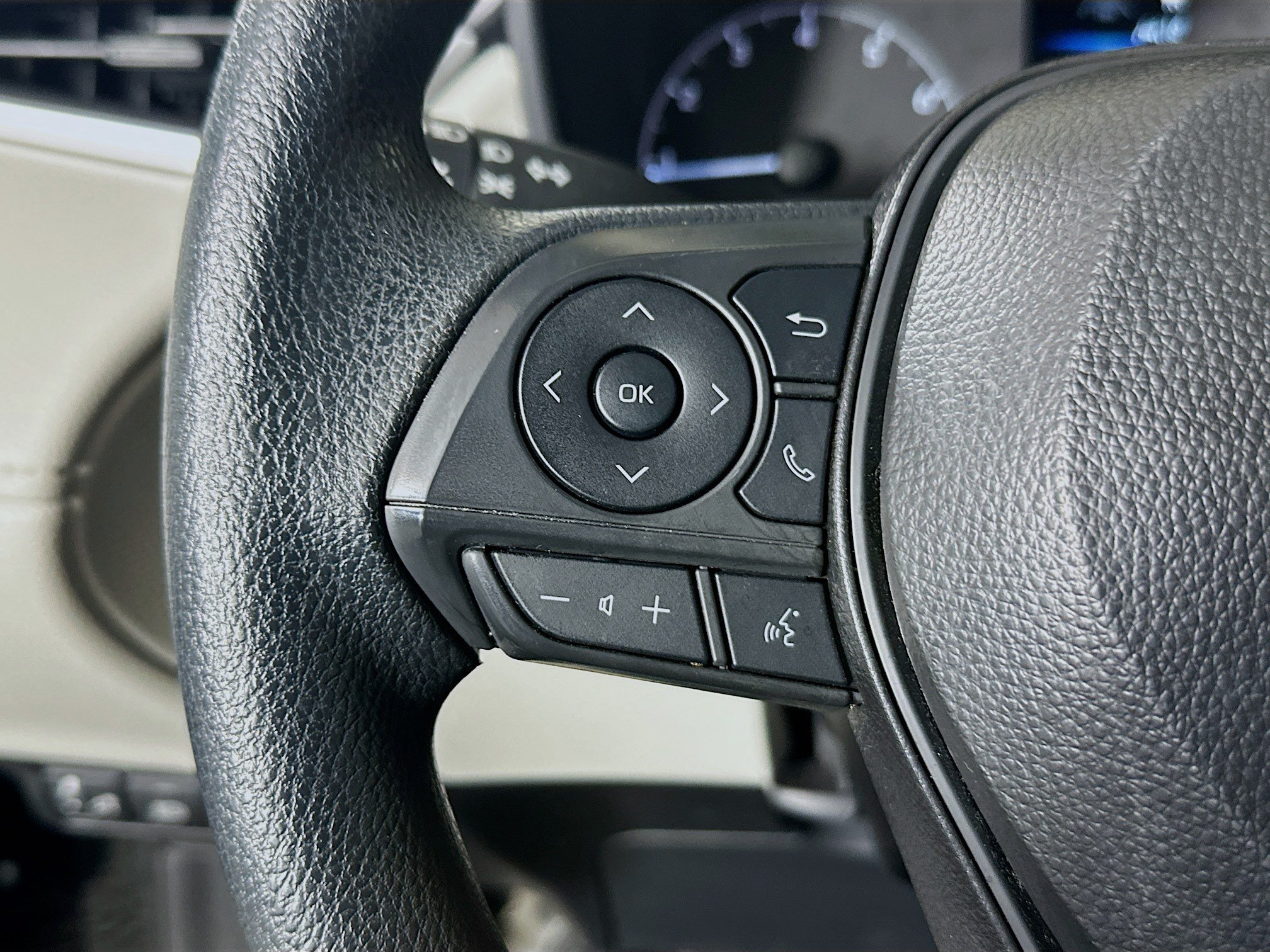 Used 2025 Jet Black Toyota L image 16