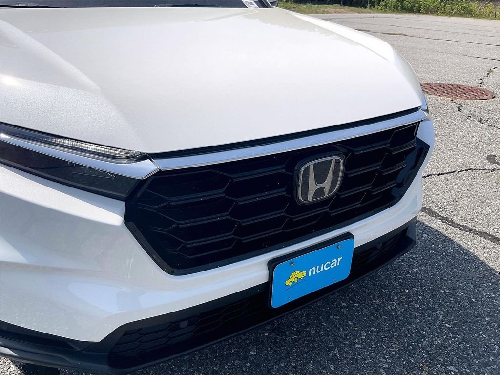 Used 2025 White Honda EX-L image 31