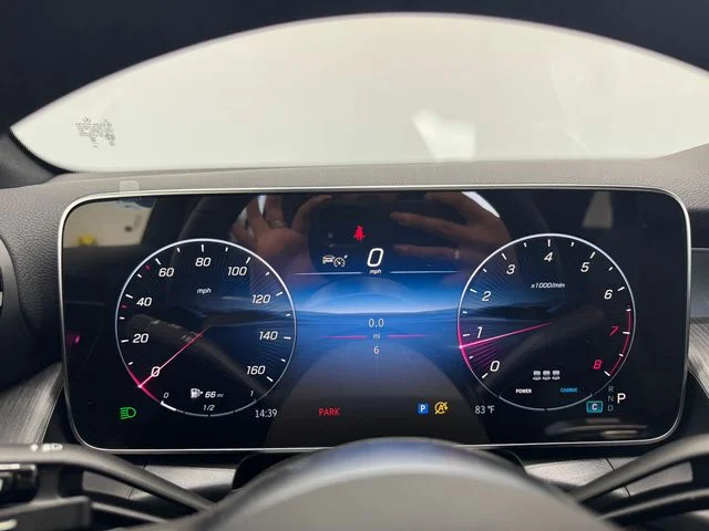 New 2027 Black Mercedes-Benz GLC 300 image 2