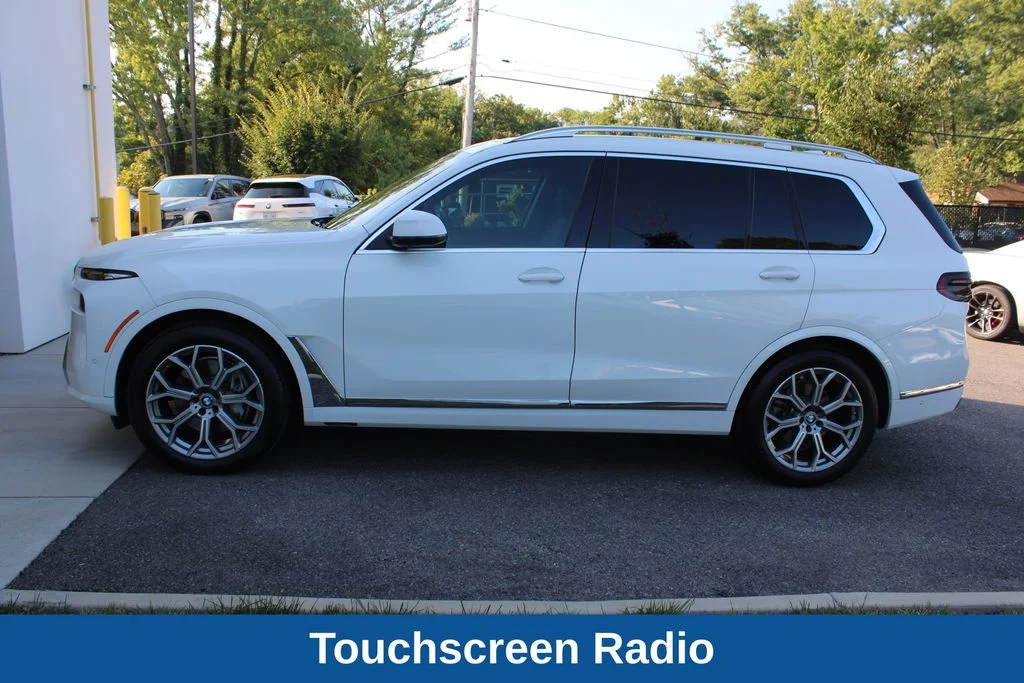 Used 2023 White BMW xDrive40i image 12