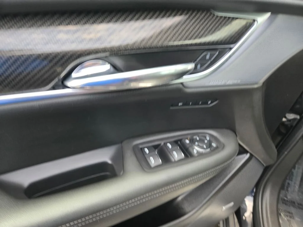 2024 Cadillac XT6 Sport - Photo 35