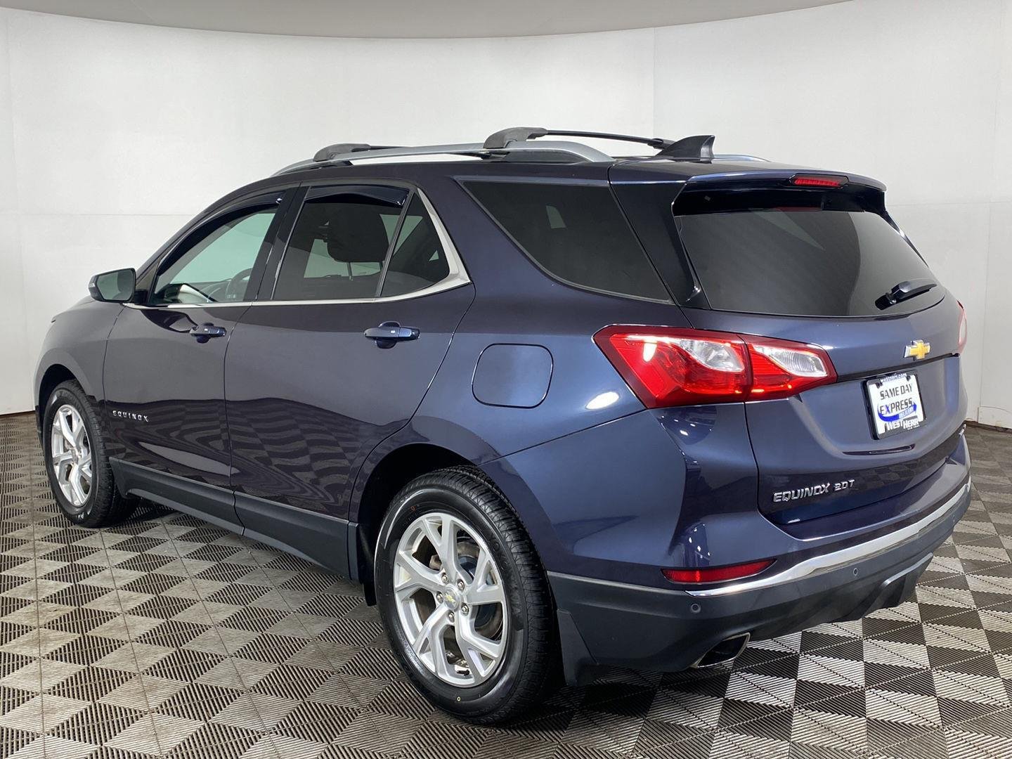 Used 2019 Storm Blue Metallic Chevrolet LT image 4