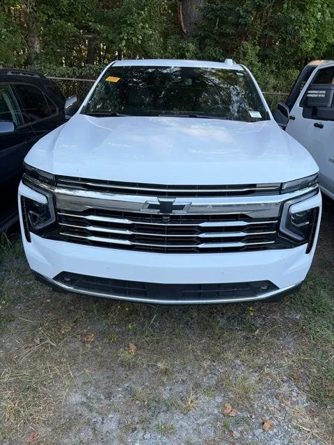 Used 2025 White Chevrolet LT image 2