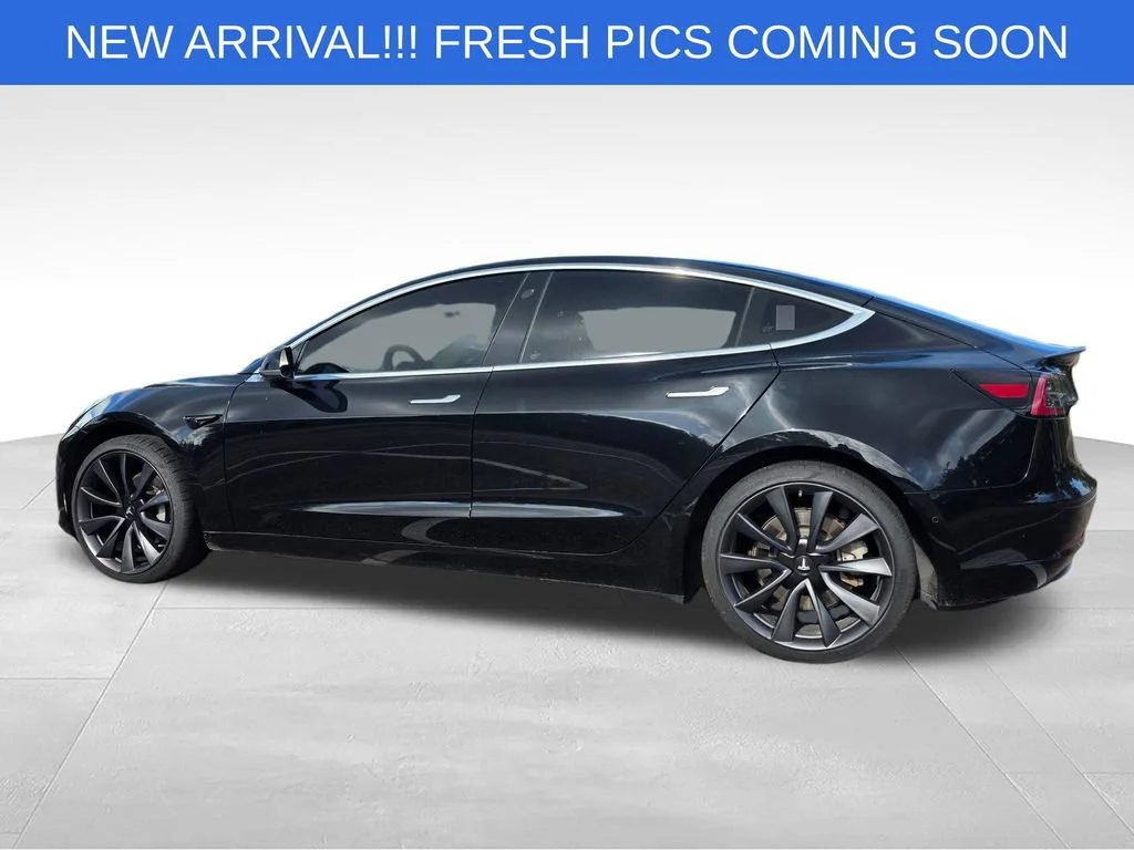 Used 2018  Tesla Long Range Battery image 4