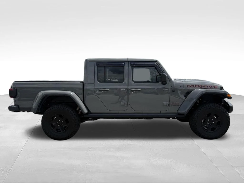 Used 2021 Gray Jeep Mojave image 30