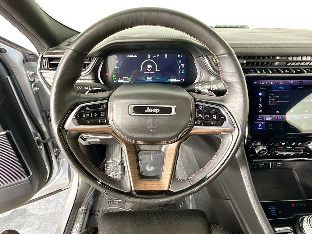 Used 2023 Silver Jeep Summit 4xe image 11