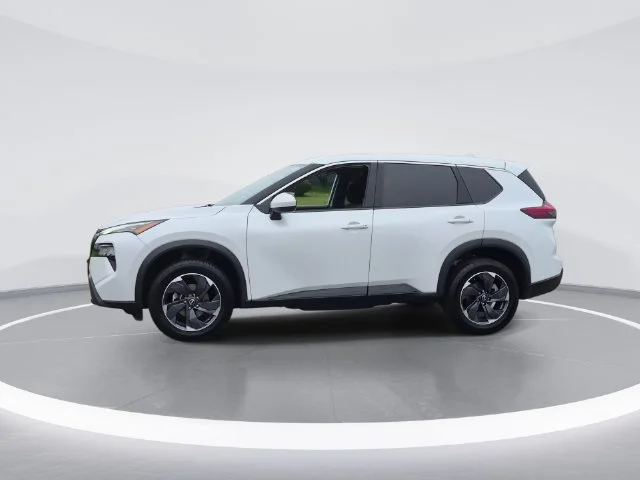 Used 2025 White Nissan SV image 4