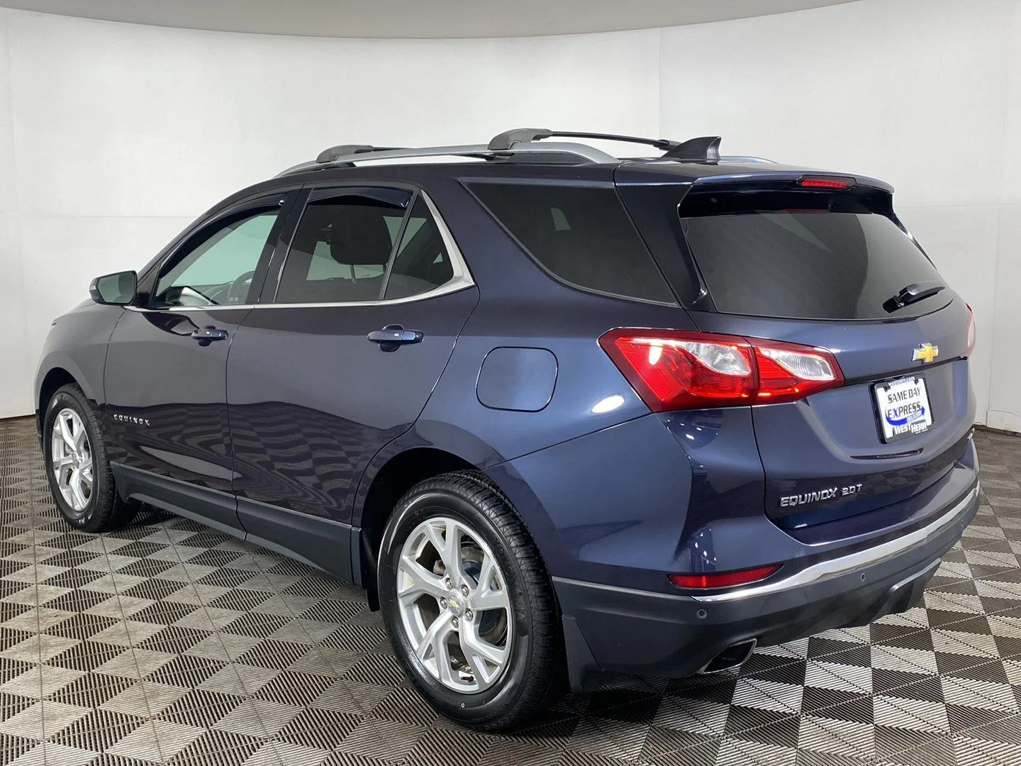 Used 2019 Storm Blue Metallic Chevrolet LT image 4