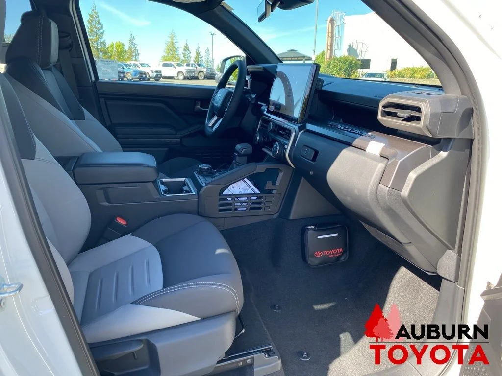 2026 Toyota Tacoma TRD Off Road - Photo 12