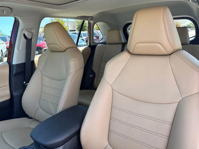 Certified Used 2025 RED MC. Toyota XLE Premium image 47
