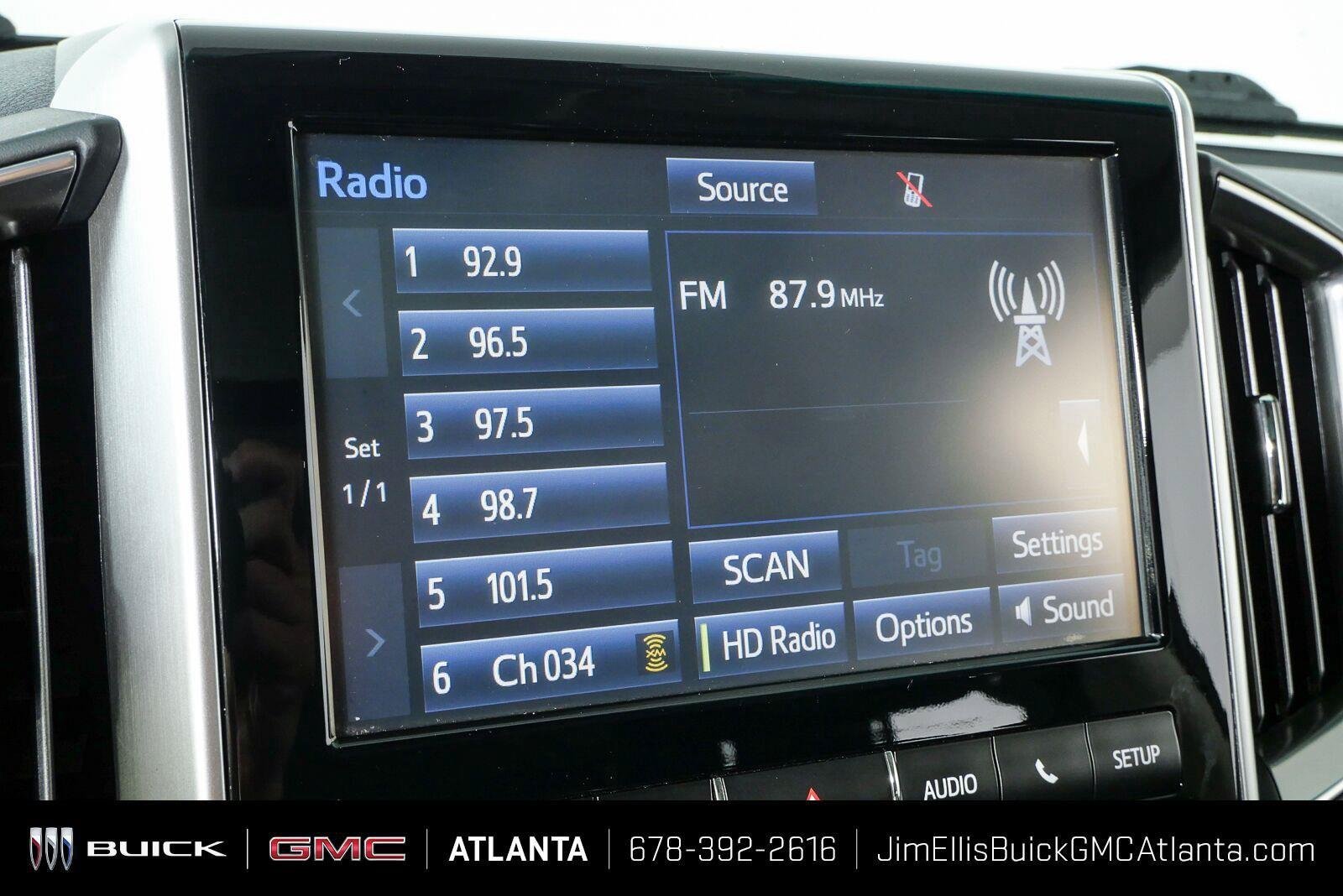 Used 2017 Classic Silver Metallic Toyota Base image 15