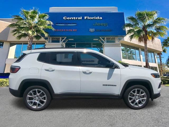 Certified Used 2023 White Jeep Latitude Lux image 4