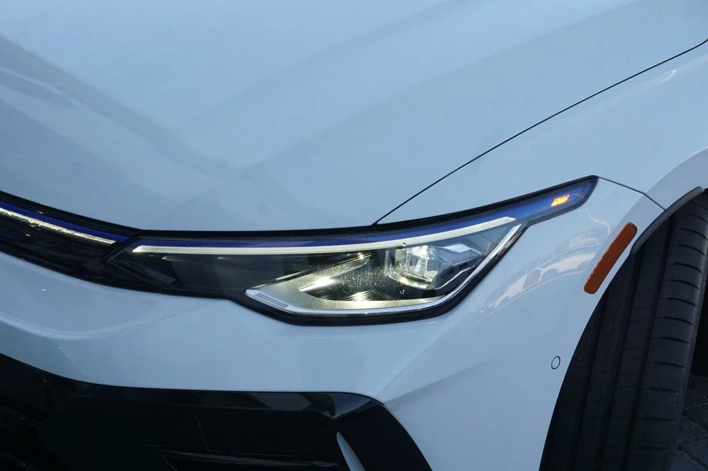 New 2026 White/off-white Volkswagen 2.0T image 35