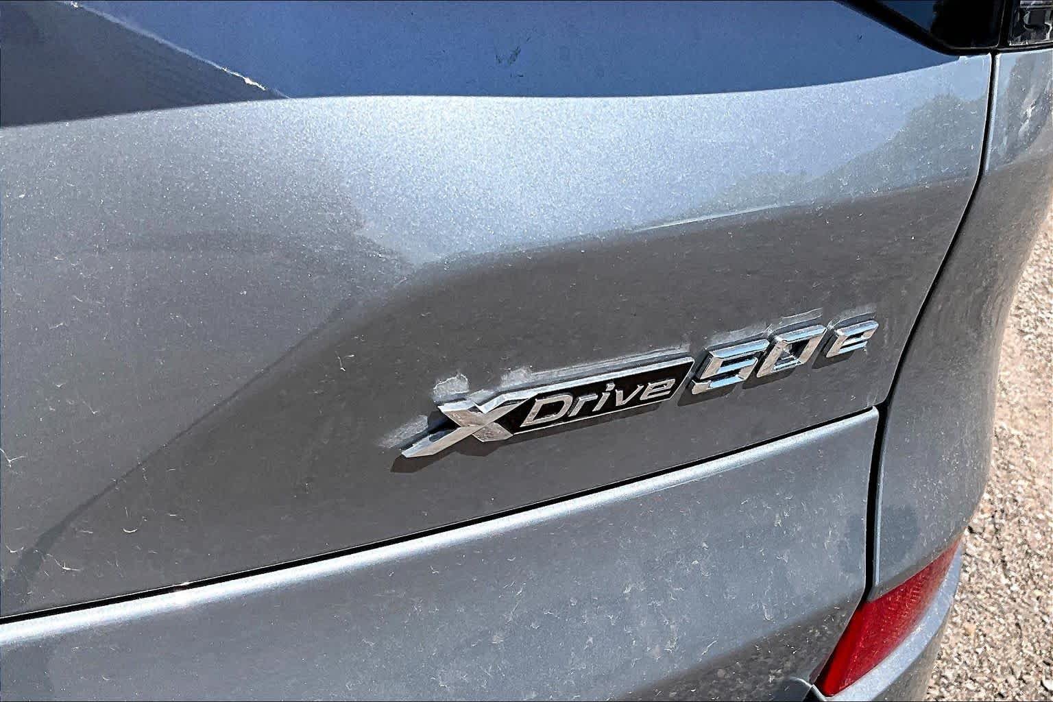 New 2026 Skyscraper Grey Metallic BMW xDrive50e image 15