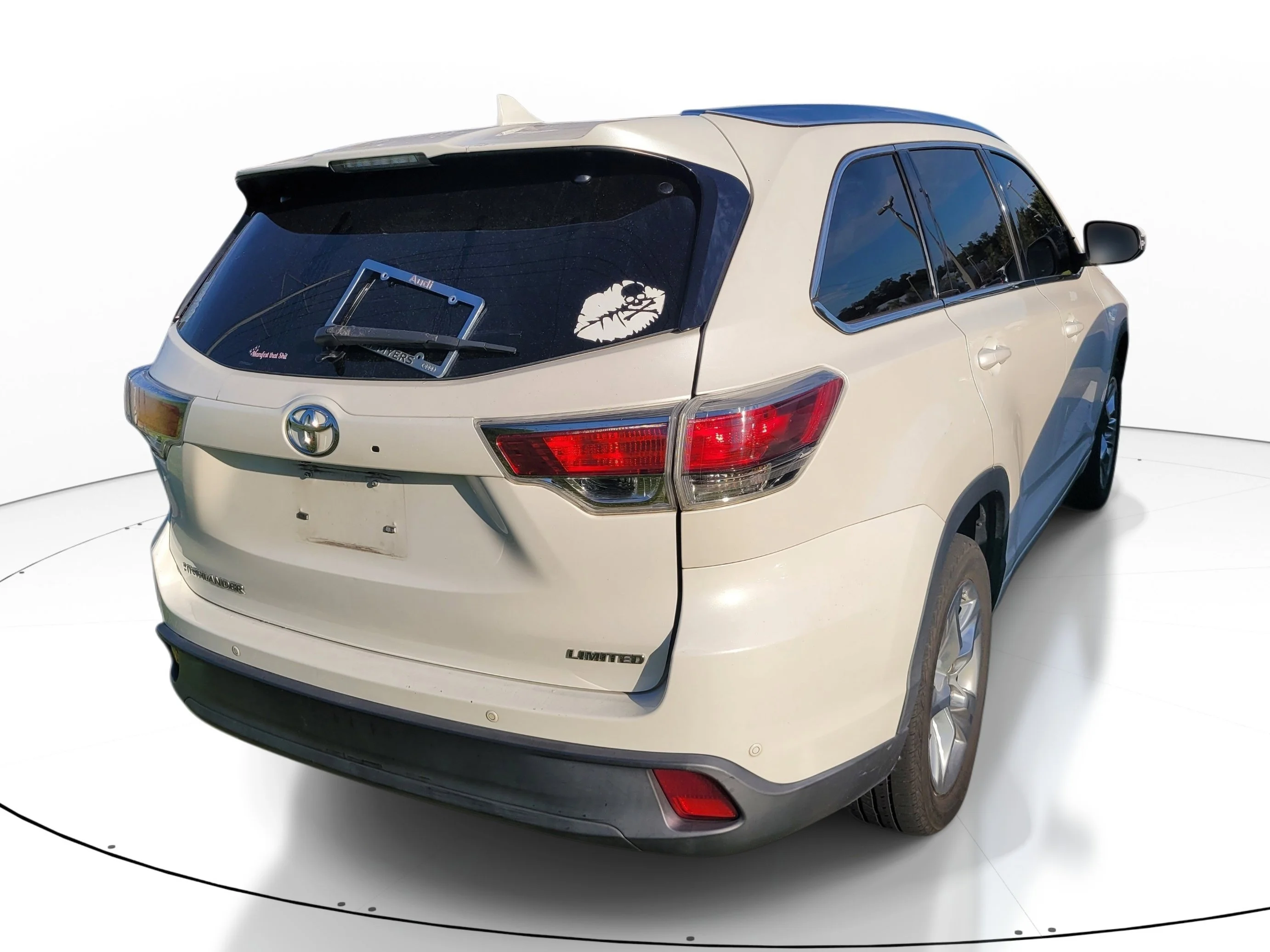 Used 2014 Blizzard Pearl Toyota Limited image 4