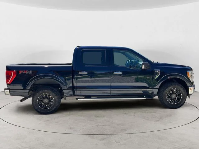 Used 2023 Blue Metallic Ford XLT image 6