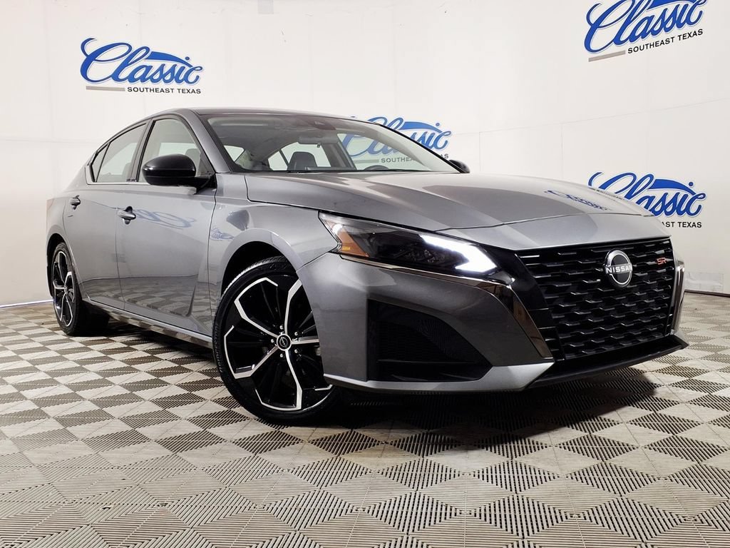 Used 2025 Gun Metallic Nissan SR image 1