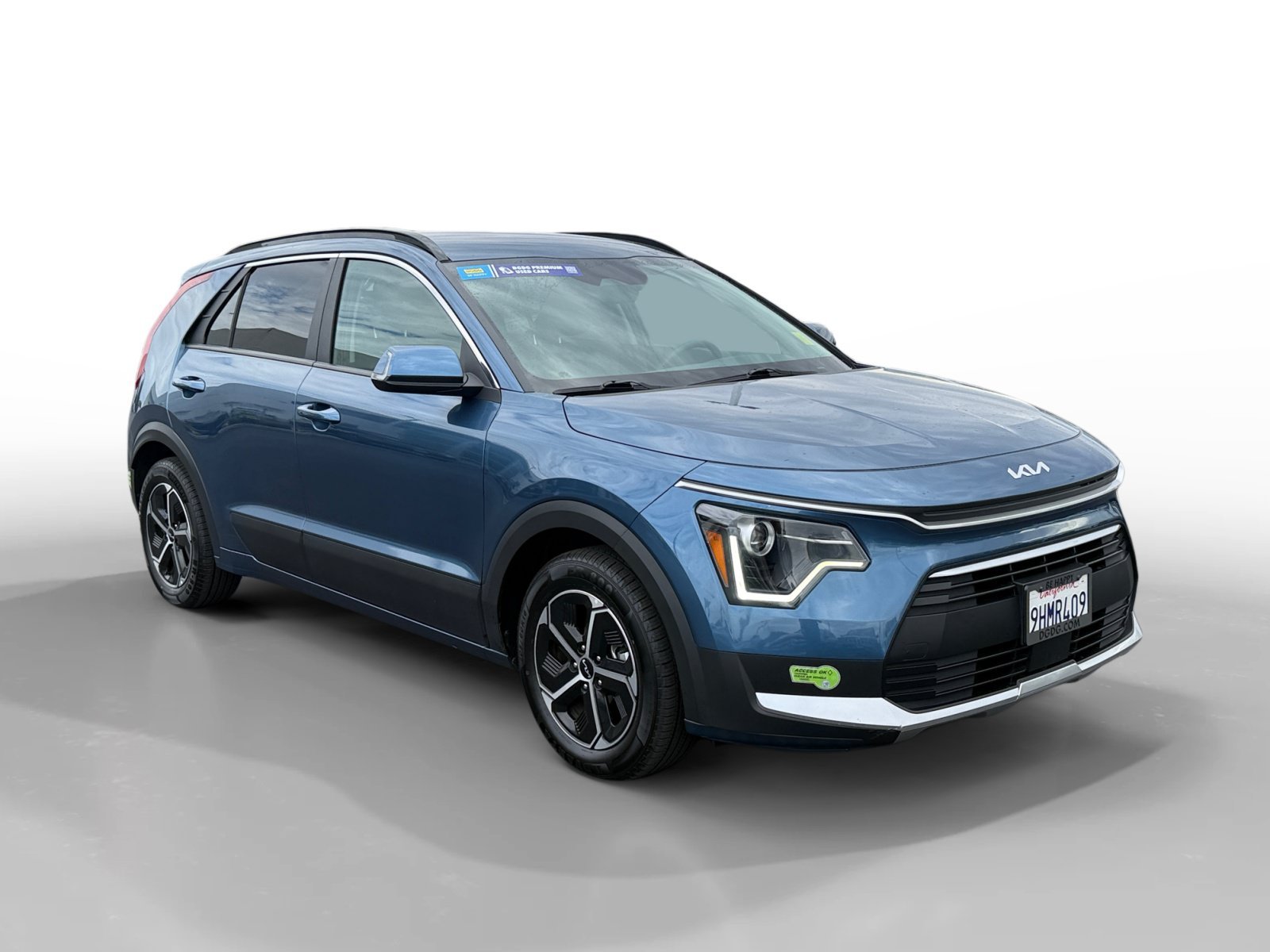 Used 2023 Mineral Blue Kia EX image 7