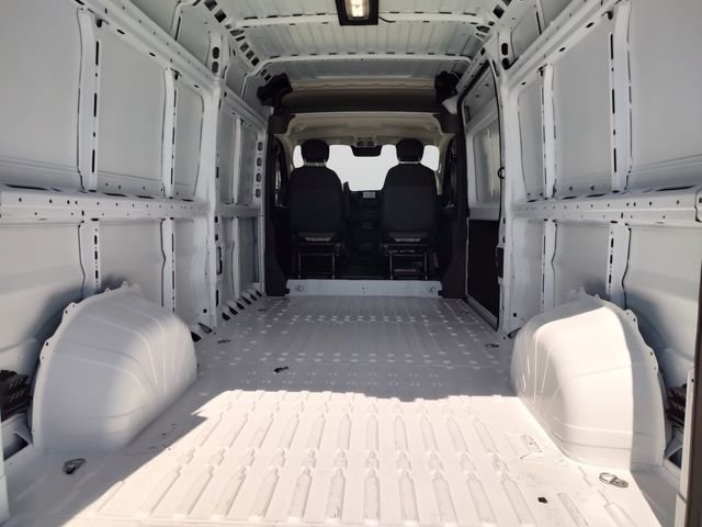 New 2026 Bright White Clear-Coat Exterior Paint RAM High Roof image 30