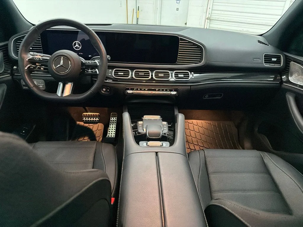 Certified Used 2025 Black Mercedes-Benz GLS 580 image 21
