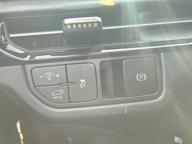 Certified Used 2026 Black Kia X-Line image 22