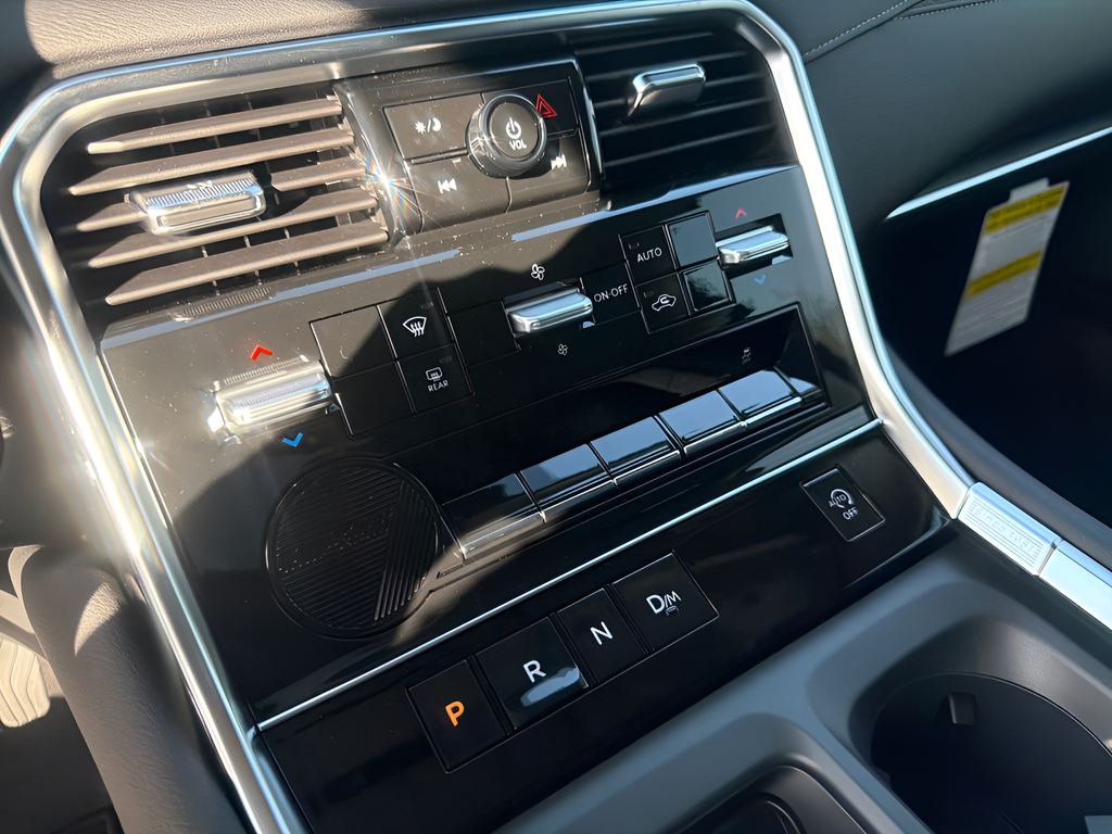 2026 Nissan Armada SV - Photo 37