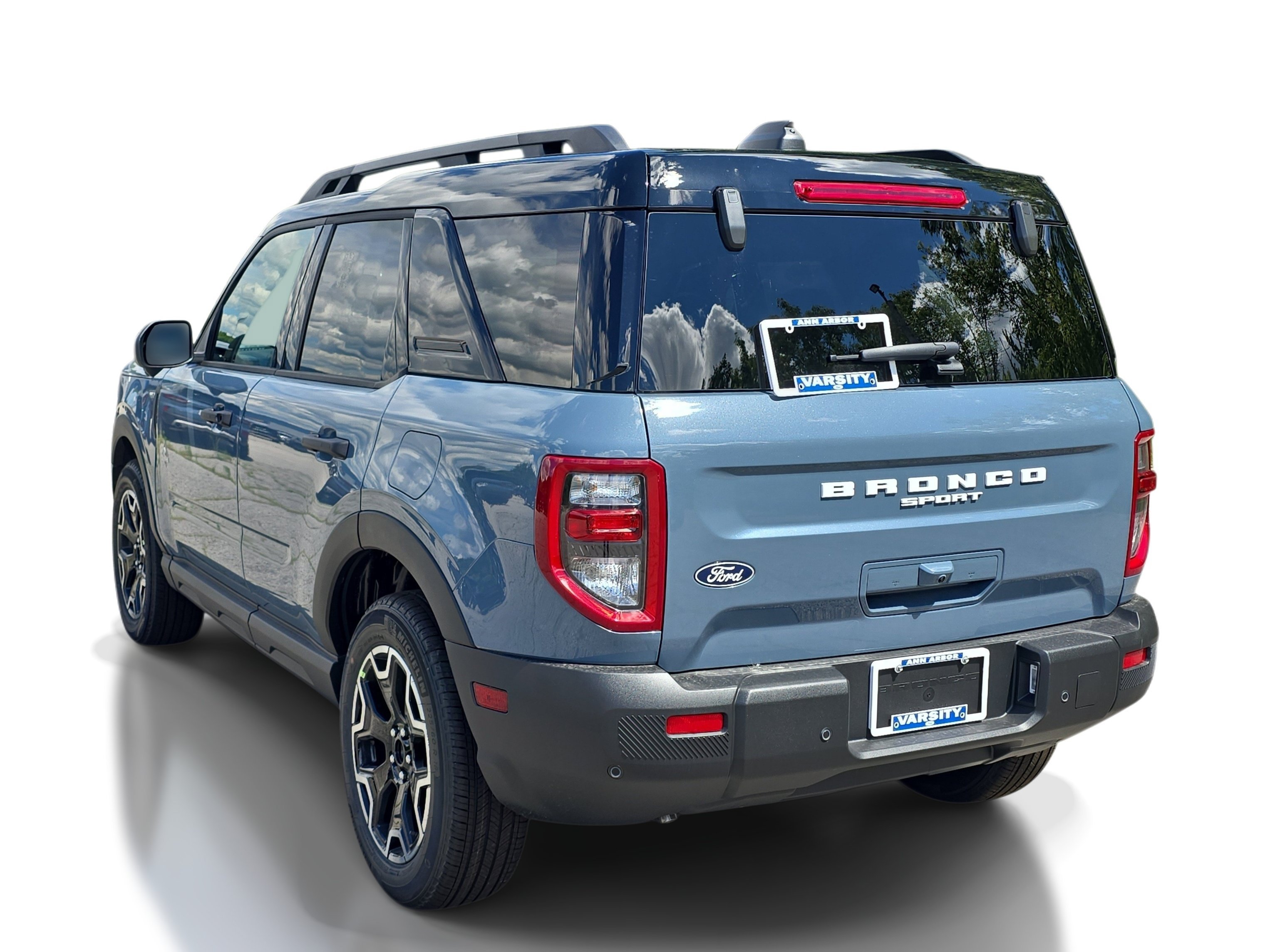 New 2026 Azure Gray Metallic Tri-Coat Ford Outer Banks® image 3