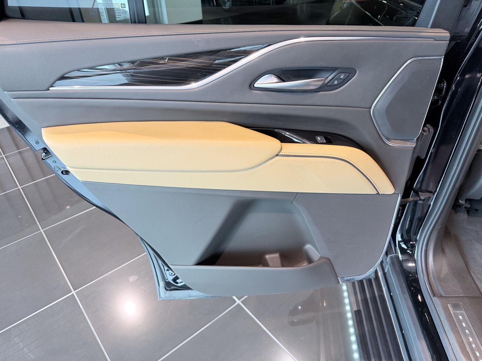 2024 Cadillac Escalade Sport - Photo 22
