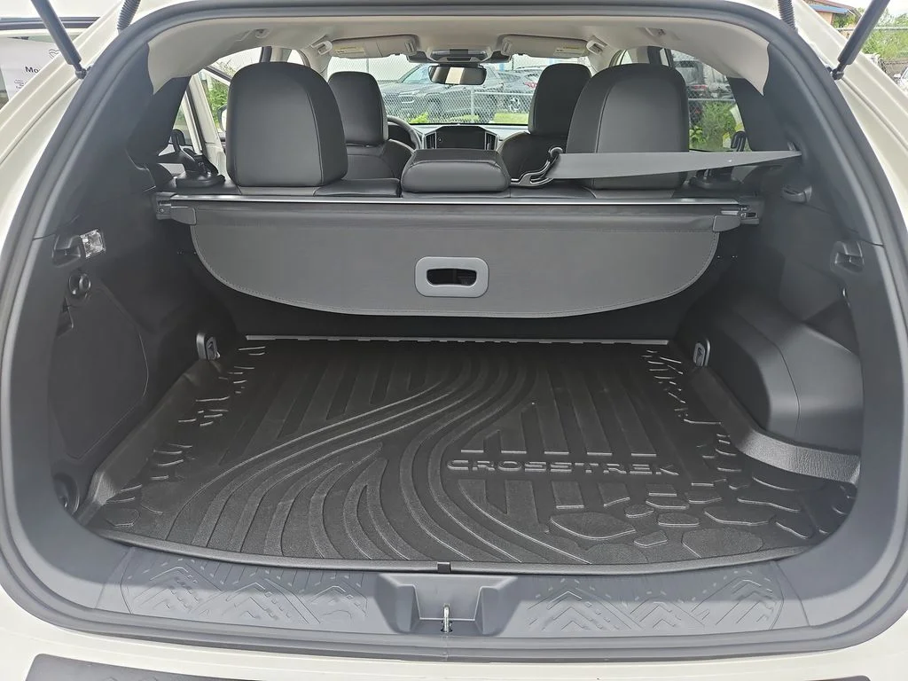 New 2026 CRYSTAL WHITE PEARL Subaru Limited Hybrid image 17