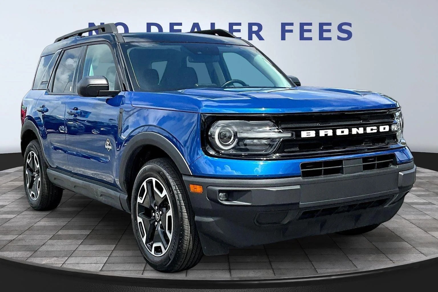Used 2024 Atlas Blue Metallic Ford Outer Banks image 3