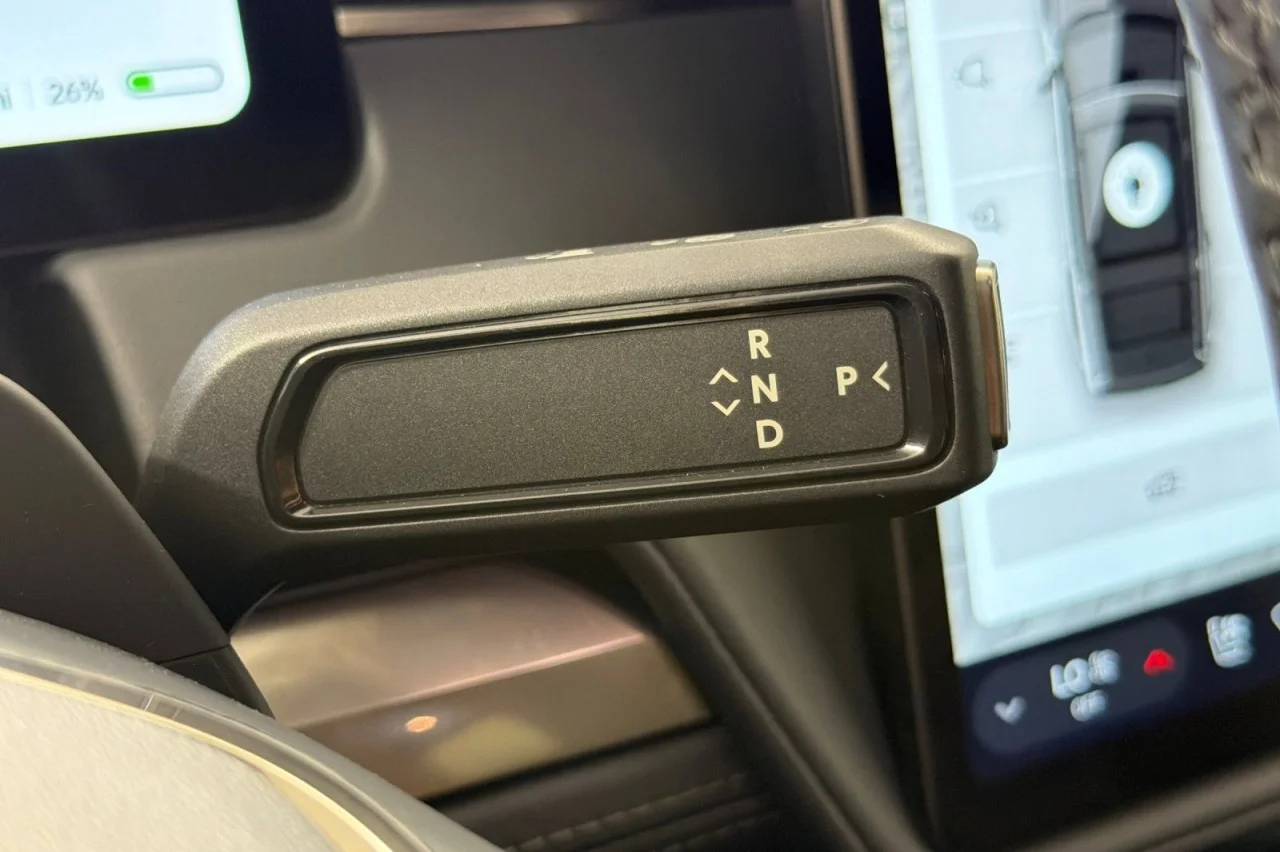 Used 2025 BLACK Rivian Adventure image 21