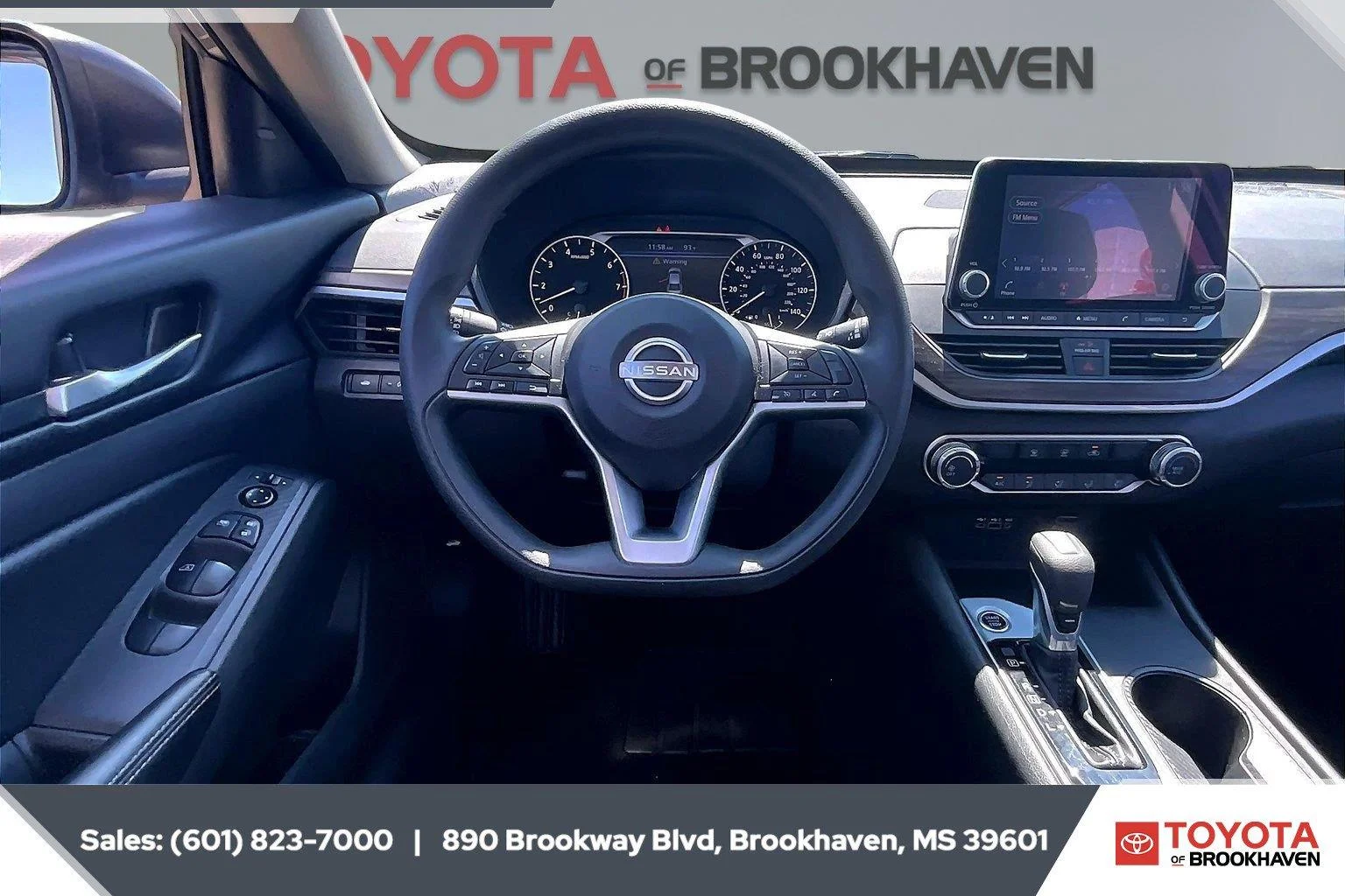 Used 2025 Gun Metallic Nissan SV image 5
