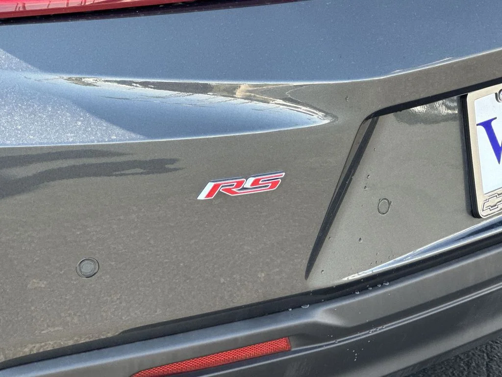 Used 2018 Gray Chevrolet 2LT image 33