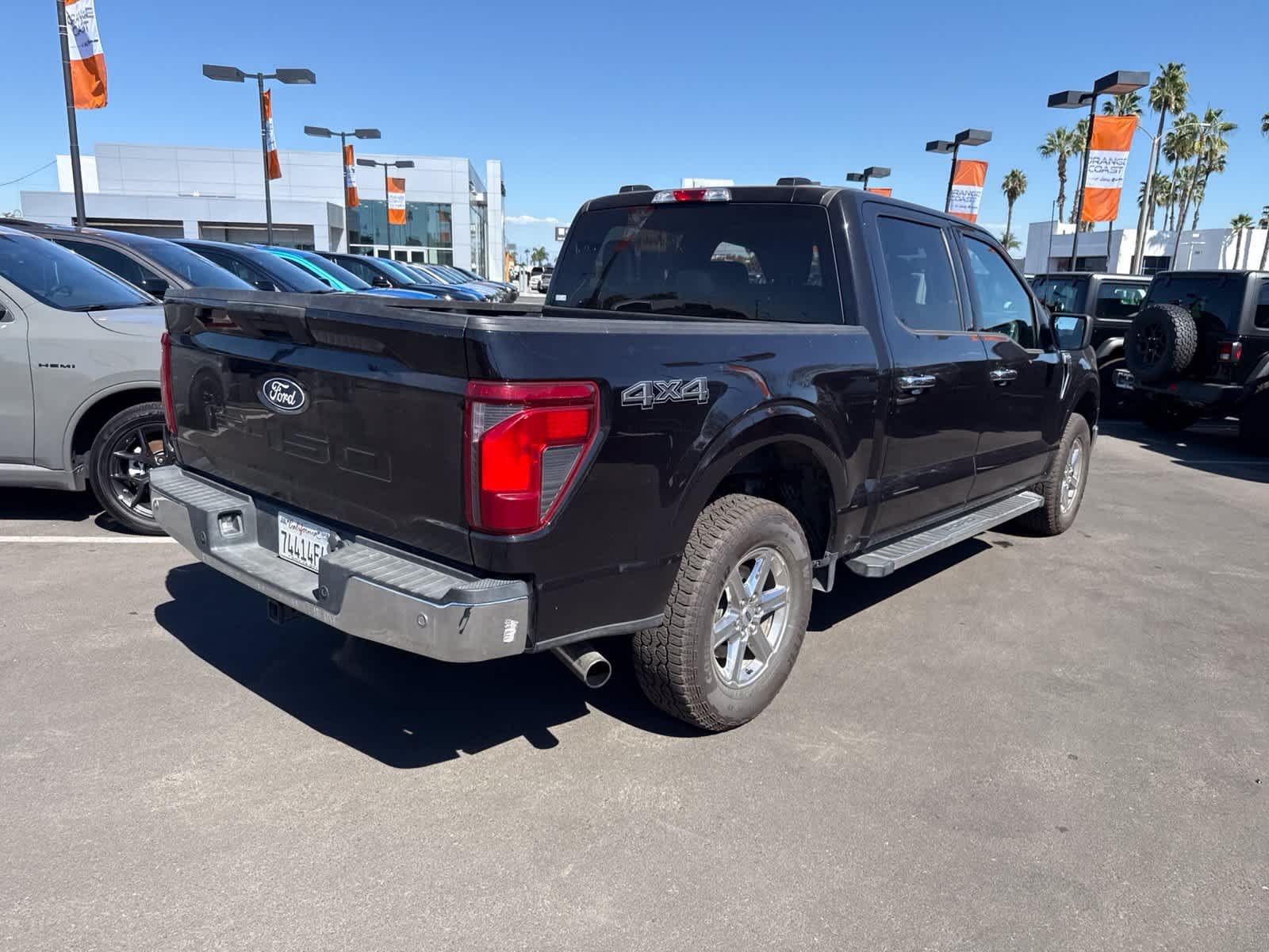 Used 2025 Agate Black Metallic Ford XLT image 9