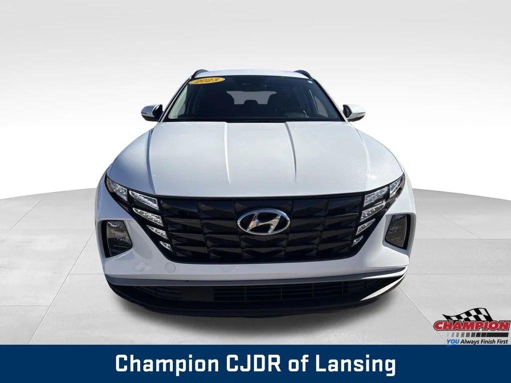 Used 2023 White Hyundai SEL image 11