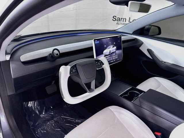 Used 2025  Tesla Long Range image 10